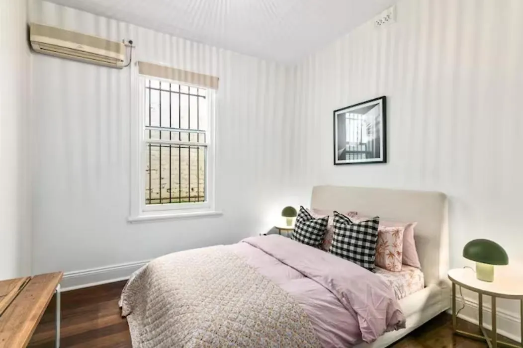 2 Classic Inner City Cottage Charm 2Br-1