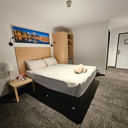 Econo Lodge Rivervale-2