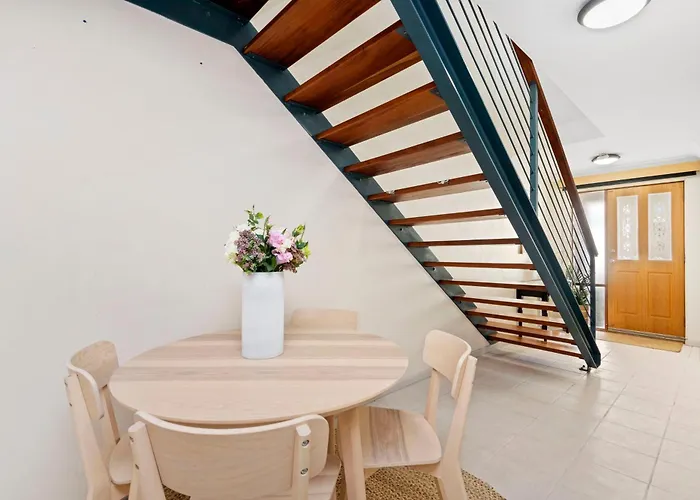 Osborne Park Gem Stylish 3Br Townhome